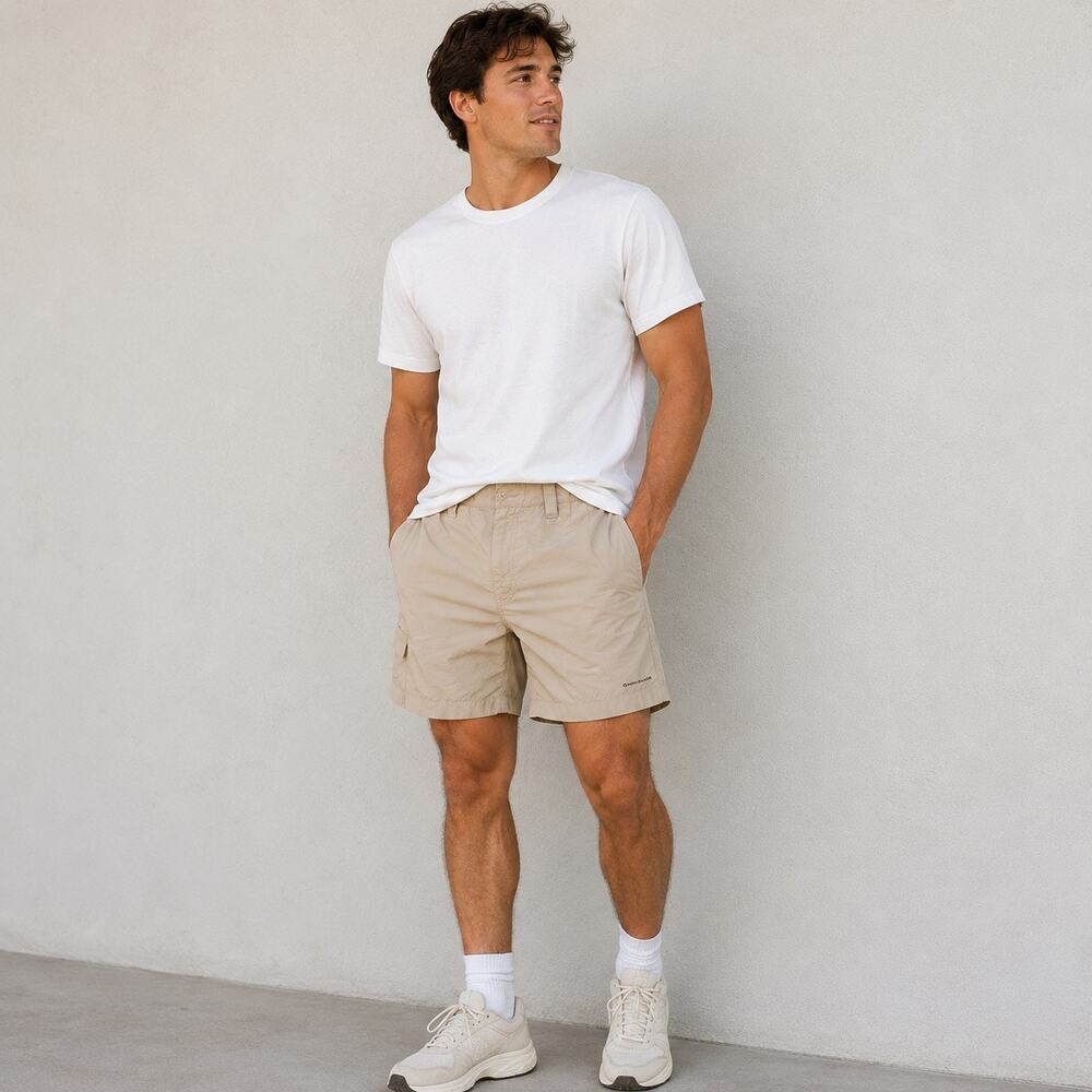 Columbia Omni Shade Mens Size 36 Khaki Cargo Hiking Fishing Shorts